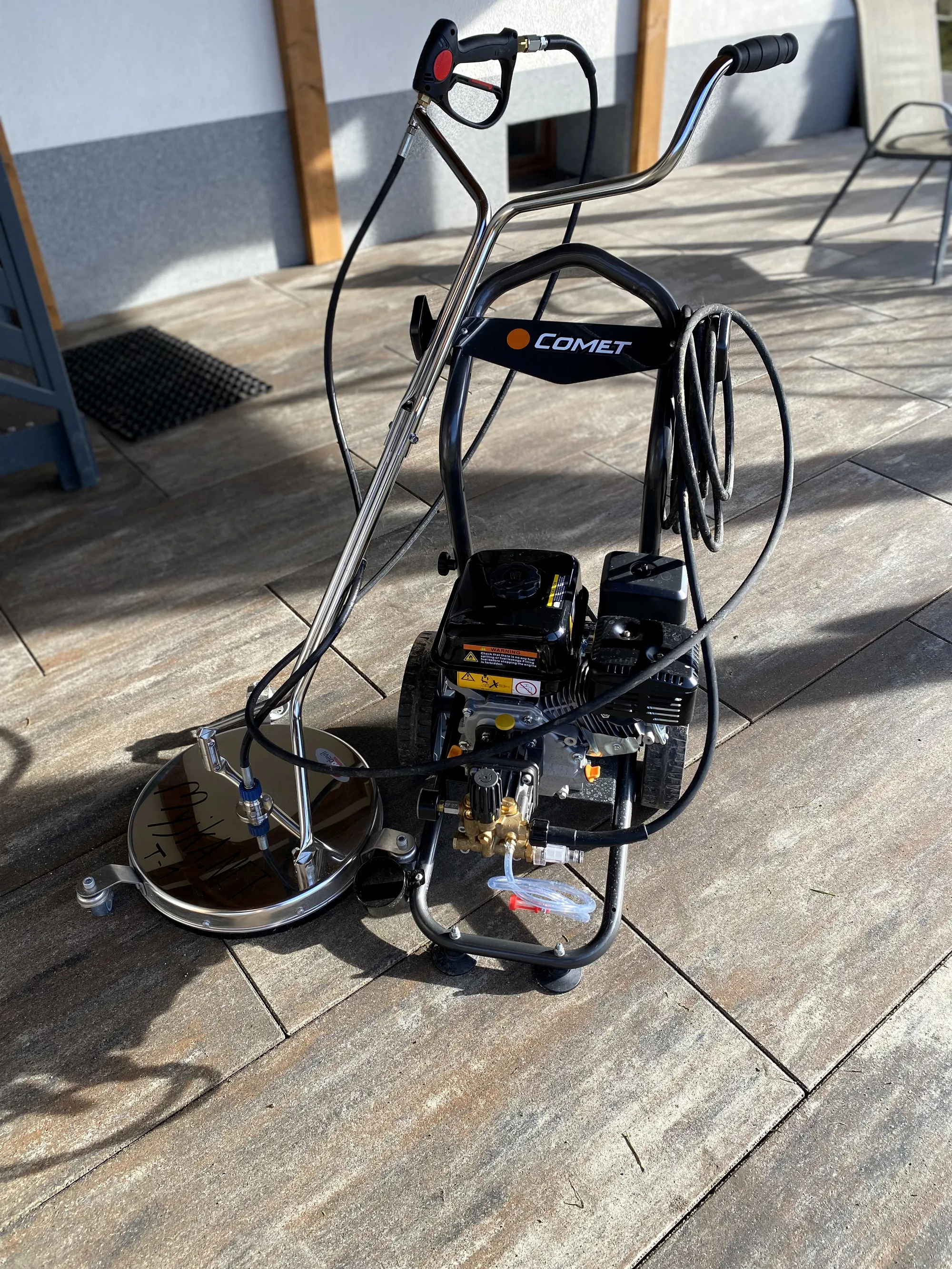 Myjka ciśnieniowa COMET - ujęcie 1